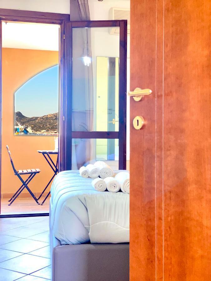 Homey Experience - Navy Sea View Apartments Olbia Dış mekan fotoğraf