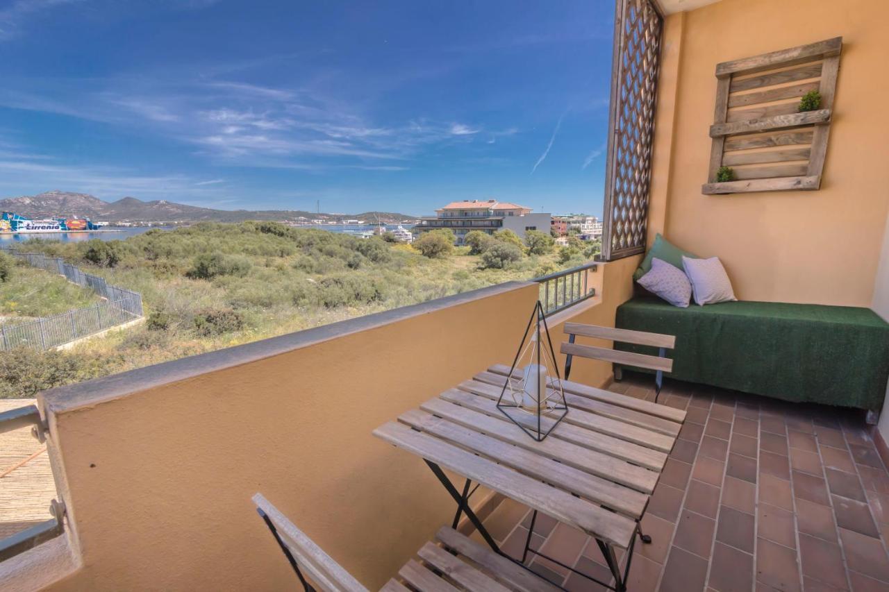 Homey Experience - Navy Sea View Apartments Olbia Dış mekan fotoğraf